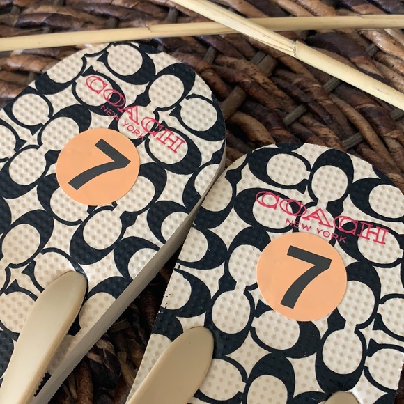 Coach flip flops - Picture 3 of 4